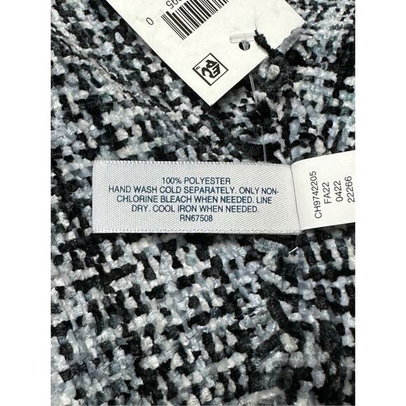 Charter club, One size scarf, 100% polyester  size 13”X64”. A674 - Picture 5 of 5